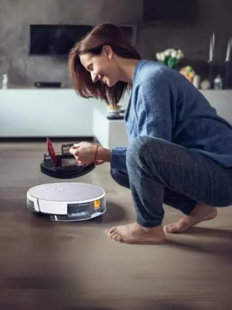 Robot vacuum cleaner Regular Bin Emptying