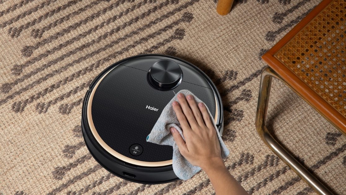 Clean Your Robot Vacuum Cleaner