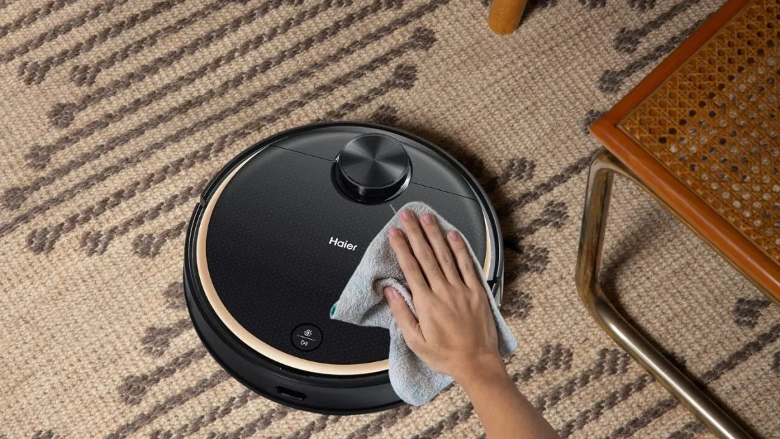 Clean Your Robot Vacuum Cleaner