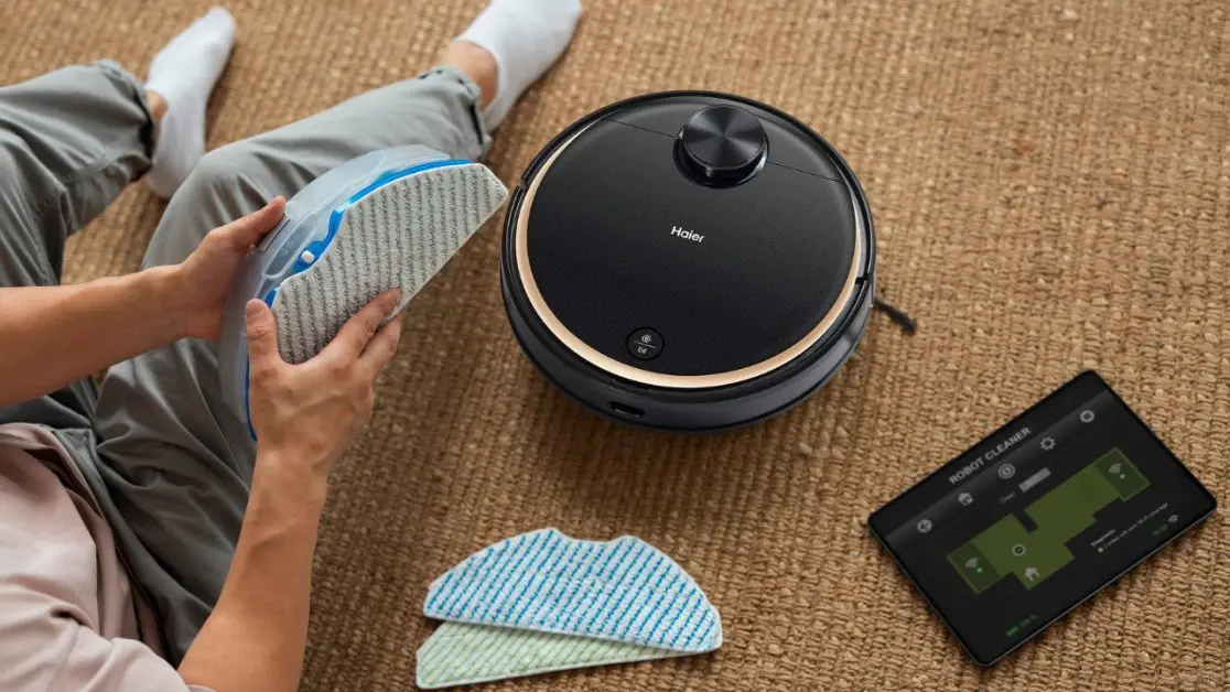 Robot Vacuum Cleaner Maintenance