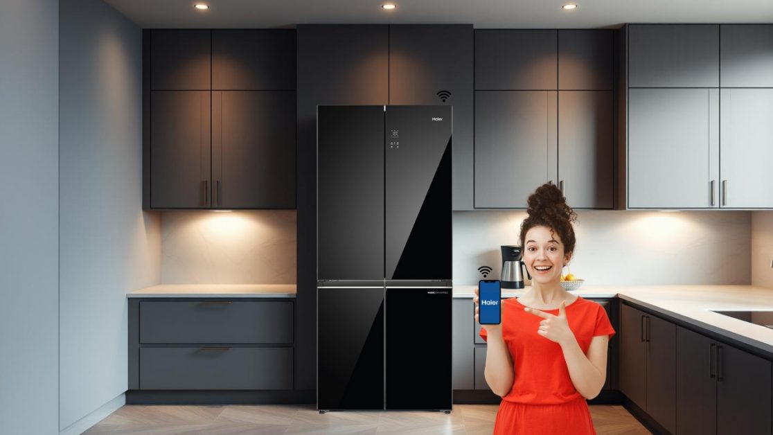 Get Smart Connectivity feature in 4 door refrigerator