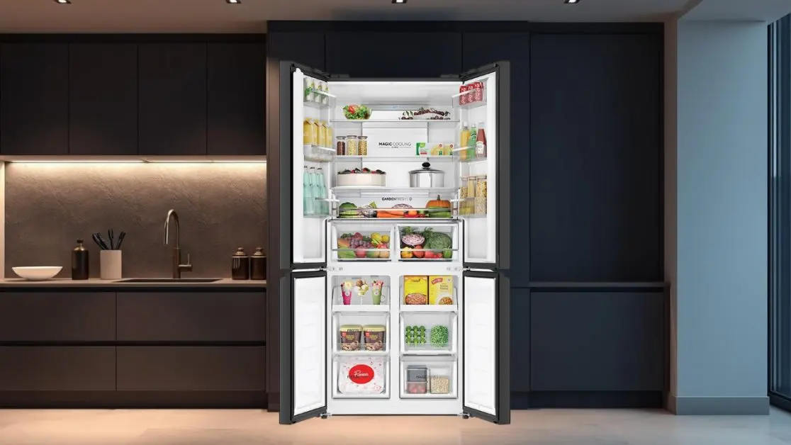 Maximized Storage Efficiency in 4 door refrigerator