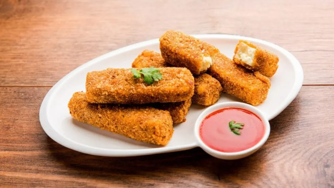 Air-fried paneer fingers made in air fryer
