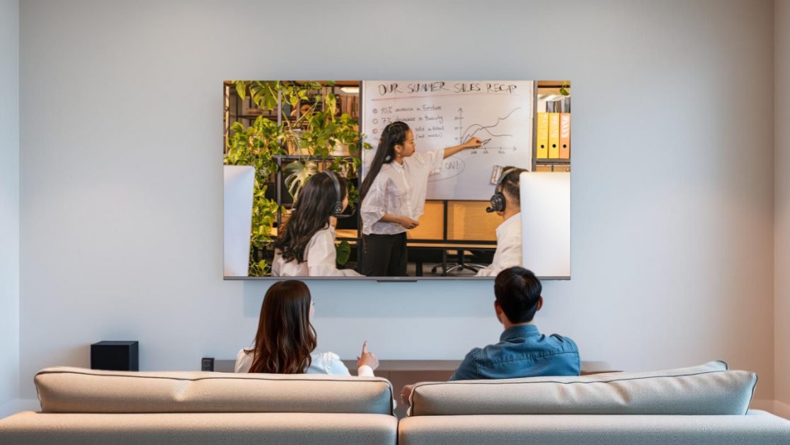 Full-Scale Workstation QLED TV Setup