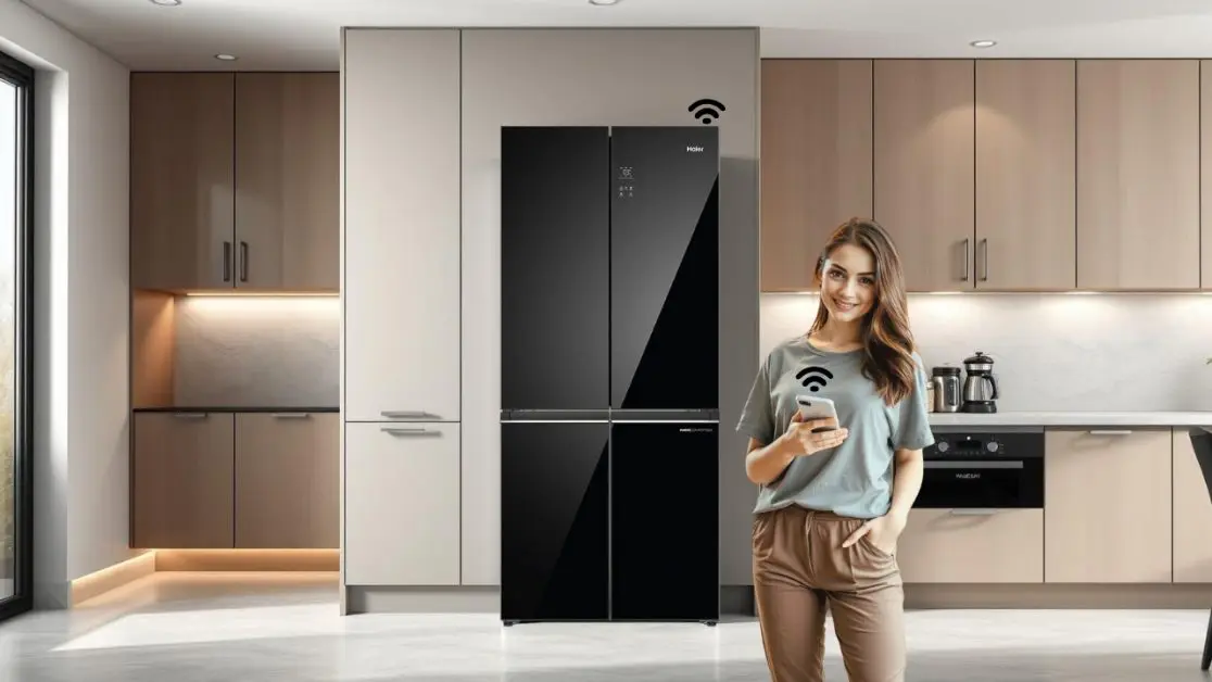 Refrigerator with Smart Sense AI