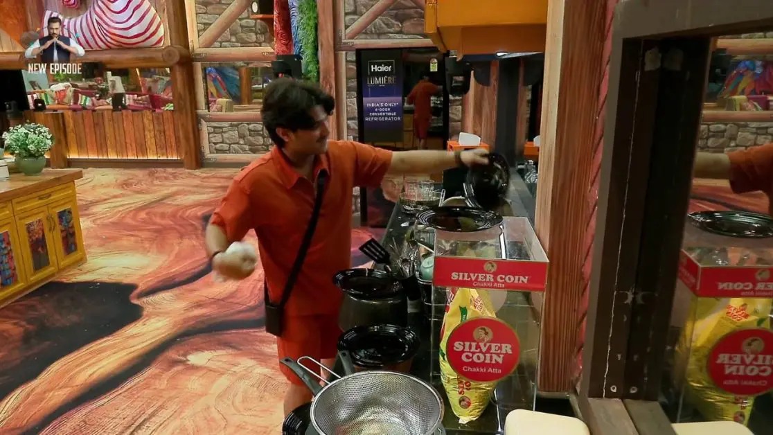 Flexibility in 4 door refrigerator