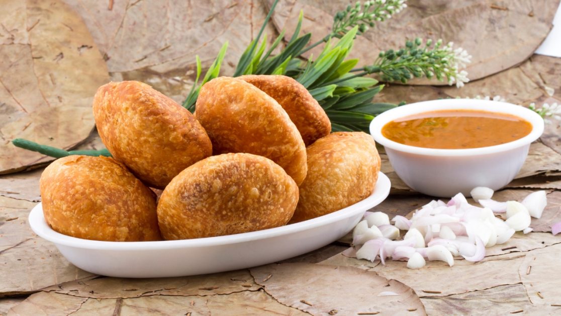 Get crisp kachori in microwave