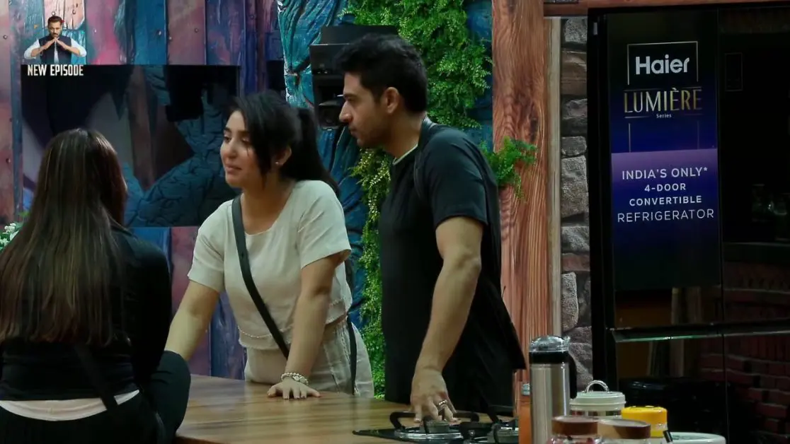 Keep your bigg boss snacks fresh in perfect fridge