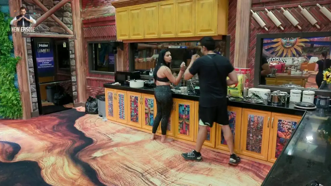 Live smart with smart refrigerator at home