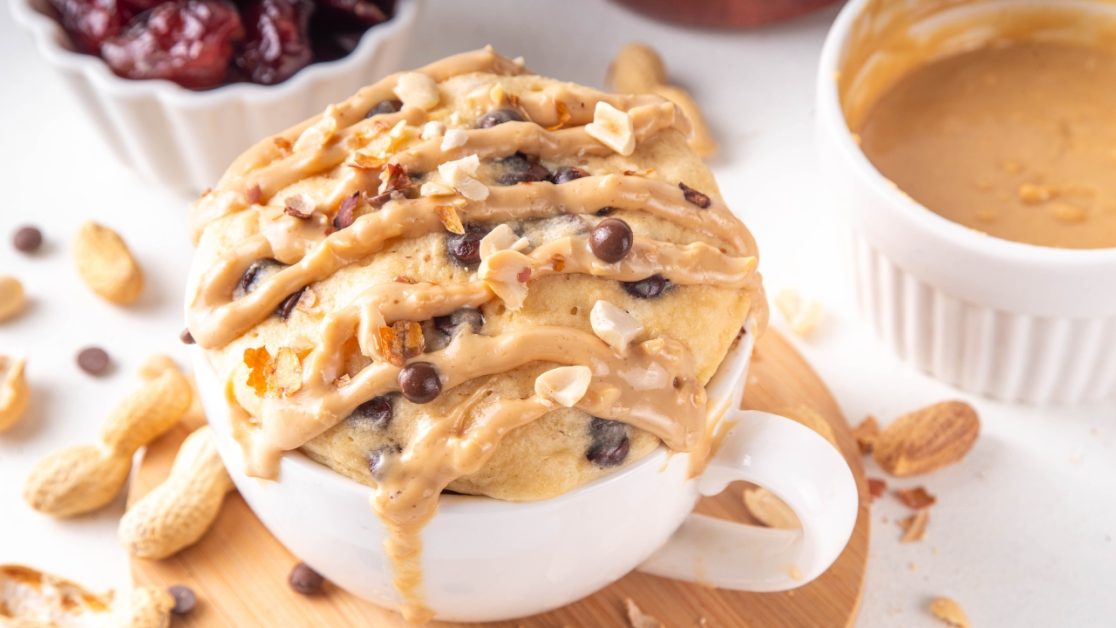 Make mug cake in microwave