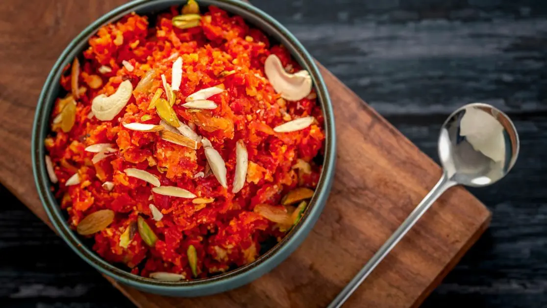 Make Gajar ka halwa in microwave this winter