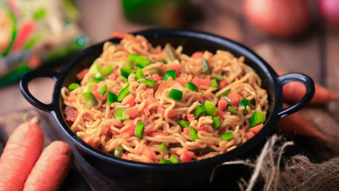 Making maggi in microwave