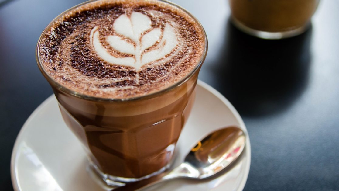 Drink warm drinks with air fried foods