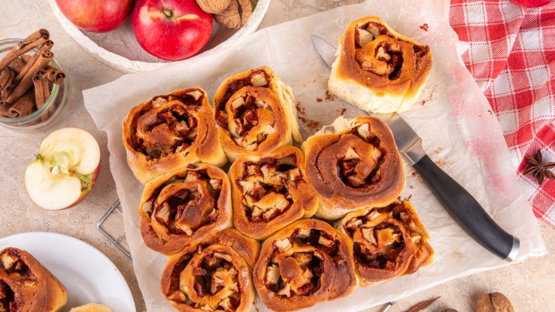 Make Cinnamon Sugar Apple Bites in air fryer