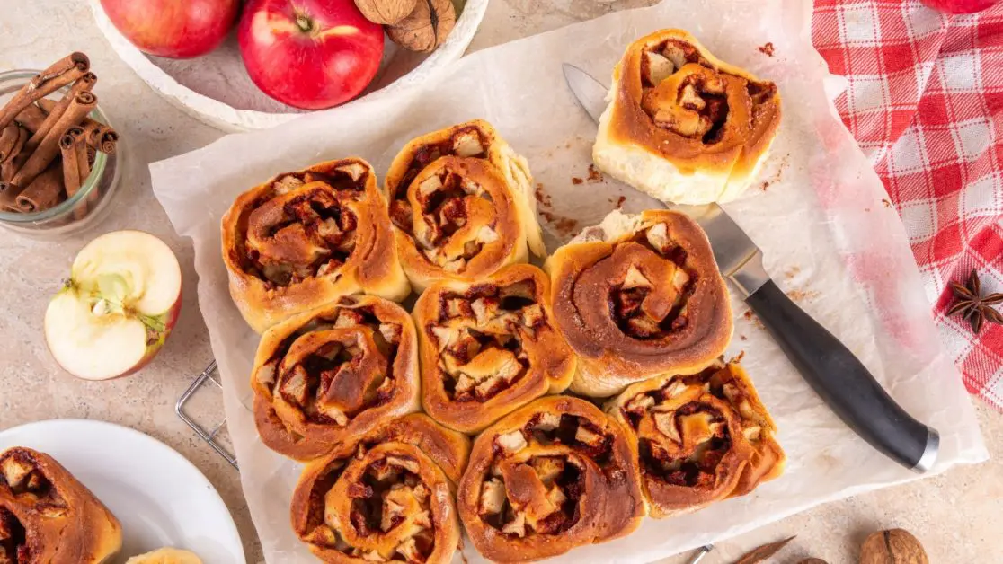 Make Cinnamon Sugar Apple Bites in air fryer