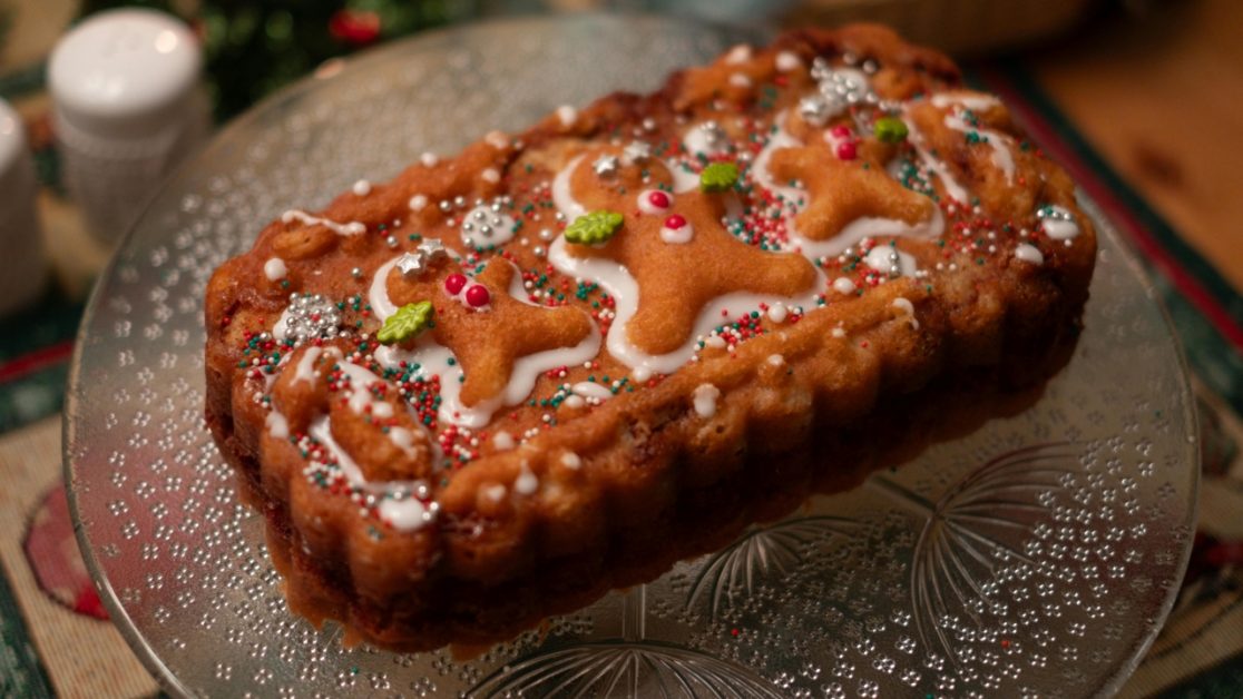 Reheat plum cake at home