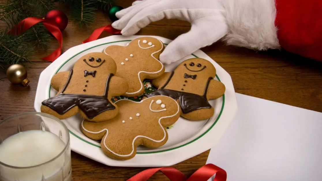 Make Santa Cookies in an Indian Home