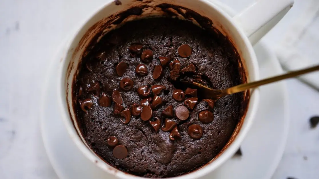 Make perfect mug cake in microwave
