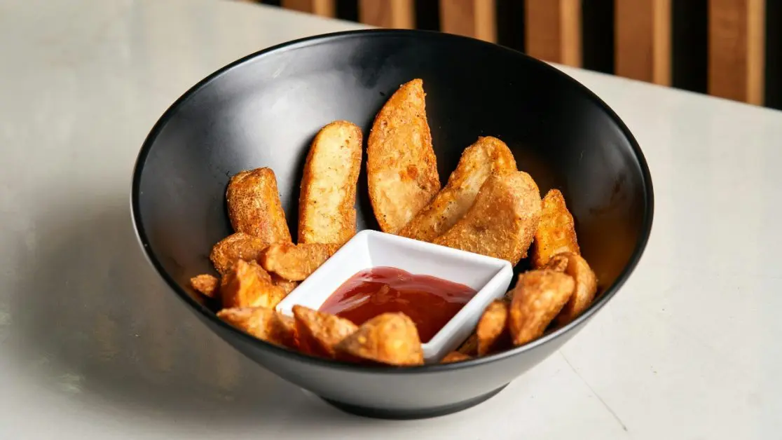Air-fried potato wedges