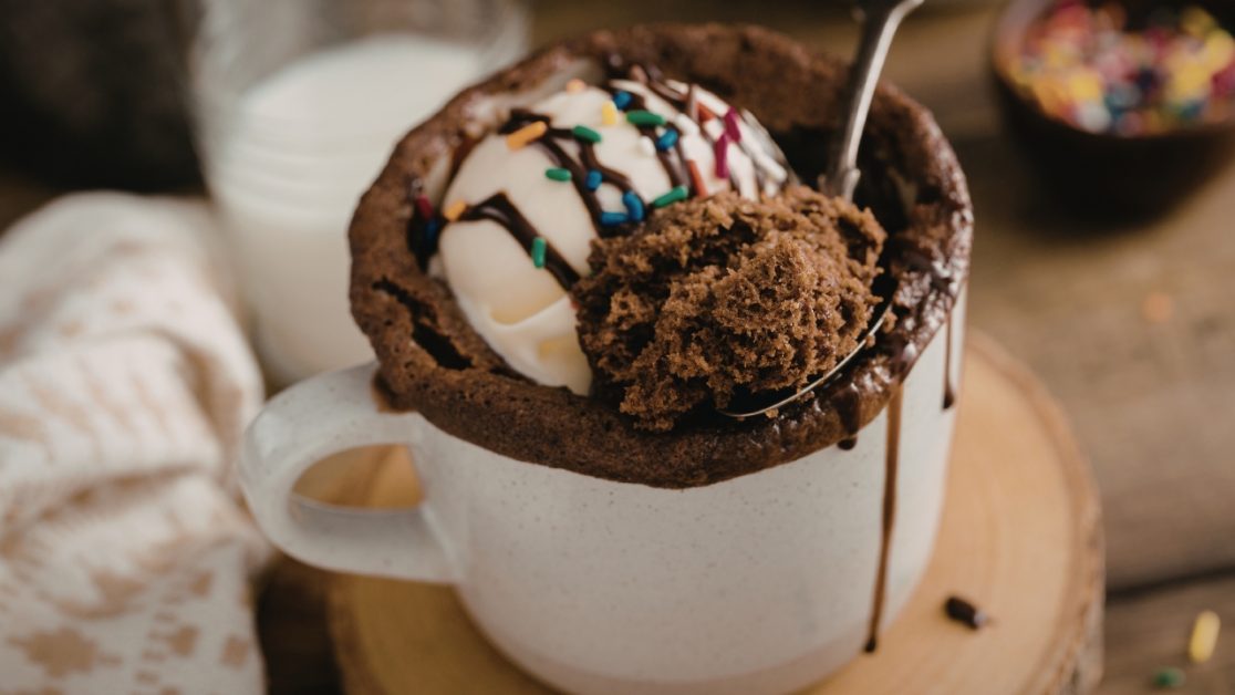 Make Mug Cakes in microwave