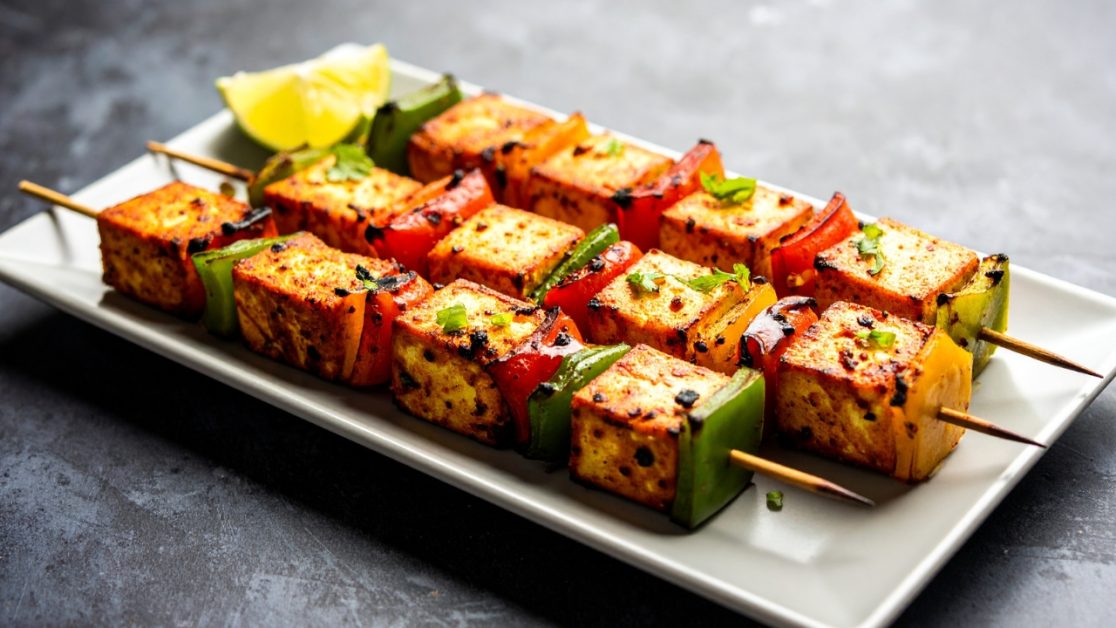 Make paneer tikka skewers in microwave
